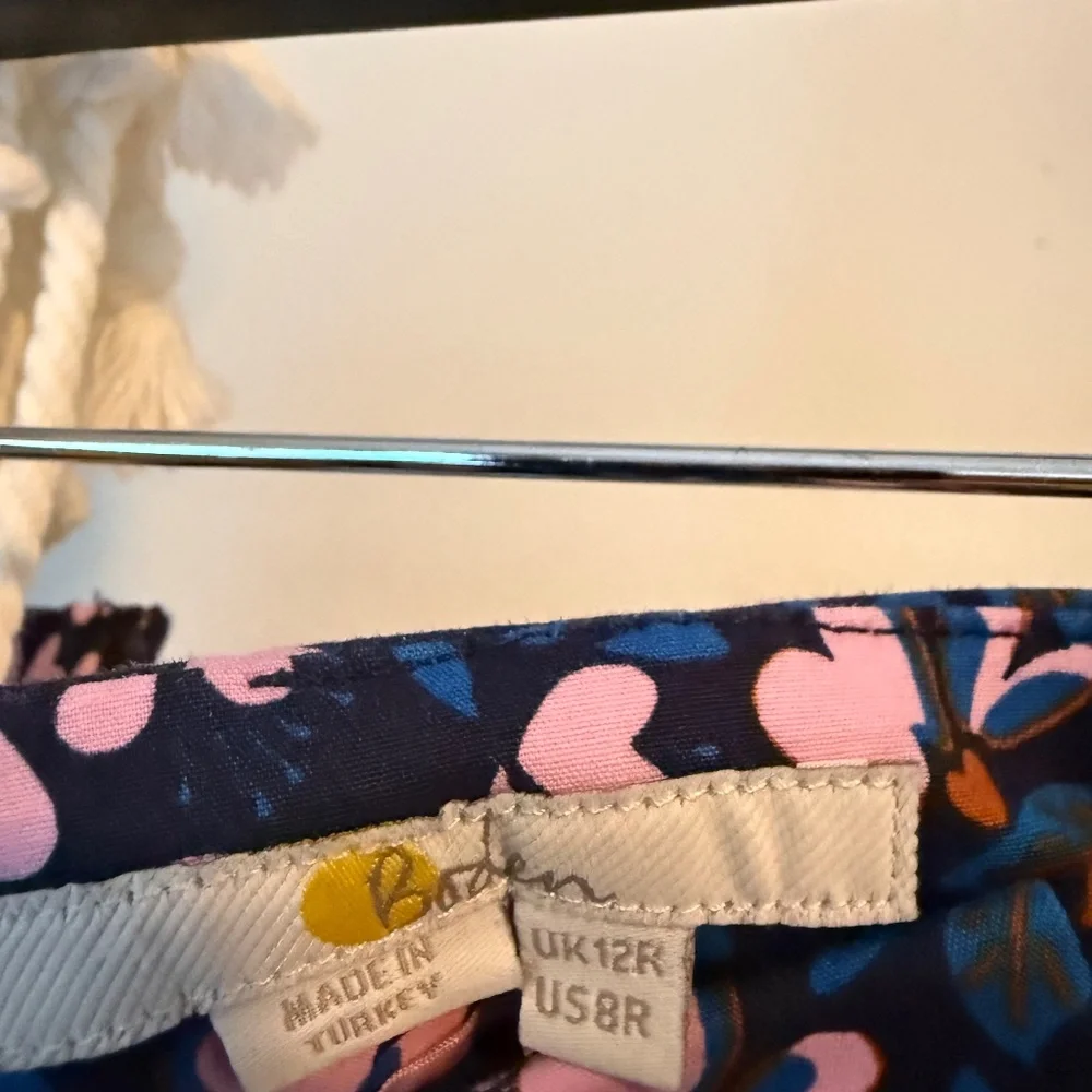 Boden Pencil Midi Skirt - Picture 3 of 4